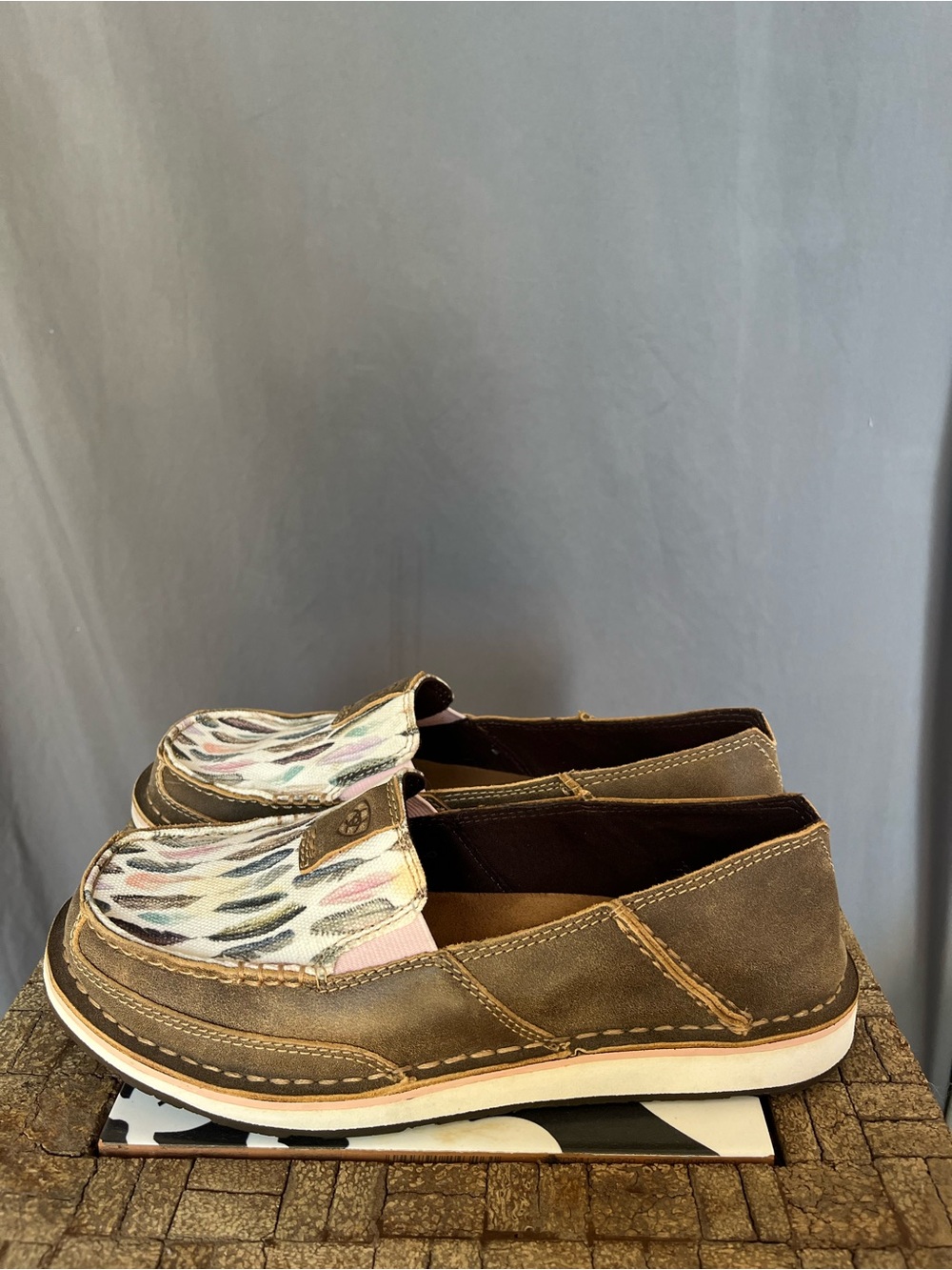 Women’s NWOT Ariat Cruiser Slip on Shoes